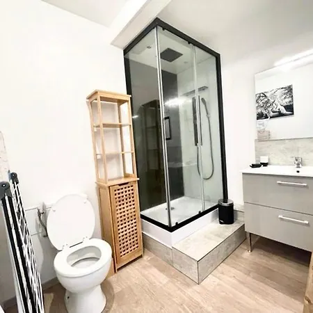 Magnifique Appartement, Hyper Centre De Dunkerque, Proche De La Gare Et Du Port, Ultra Equipe, Avec Balcon. *